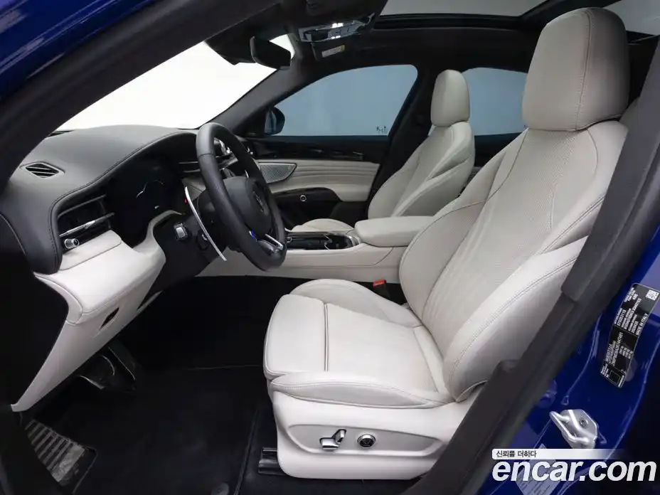 Maserati Grecale 2024 2.0 гидро, фото 11