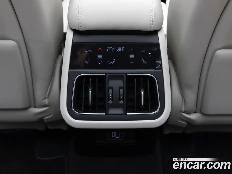 Maserati Grecale 2024 2.0 гидро, фото 18