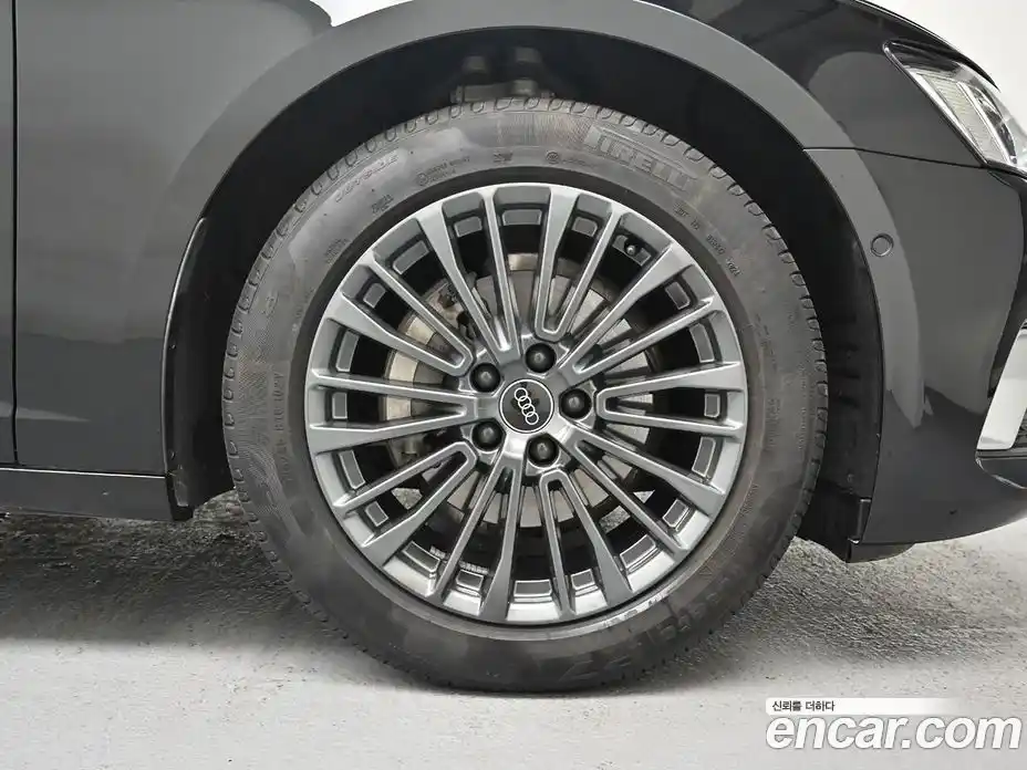 Audi A6 2024 2.0 автомат (гидро), фото 5