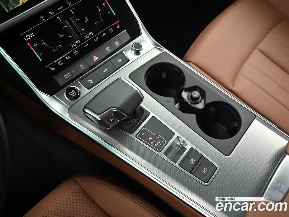 Audi A6 2024 2.0 автомат (гидро), фото 9