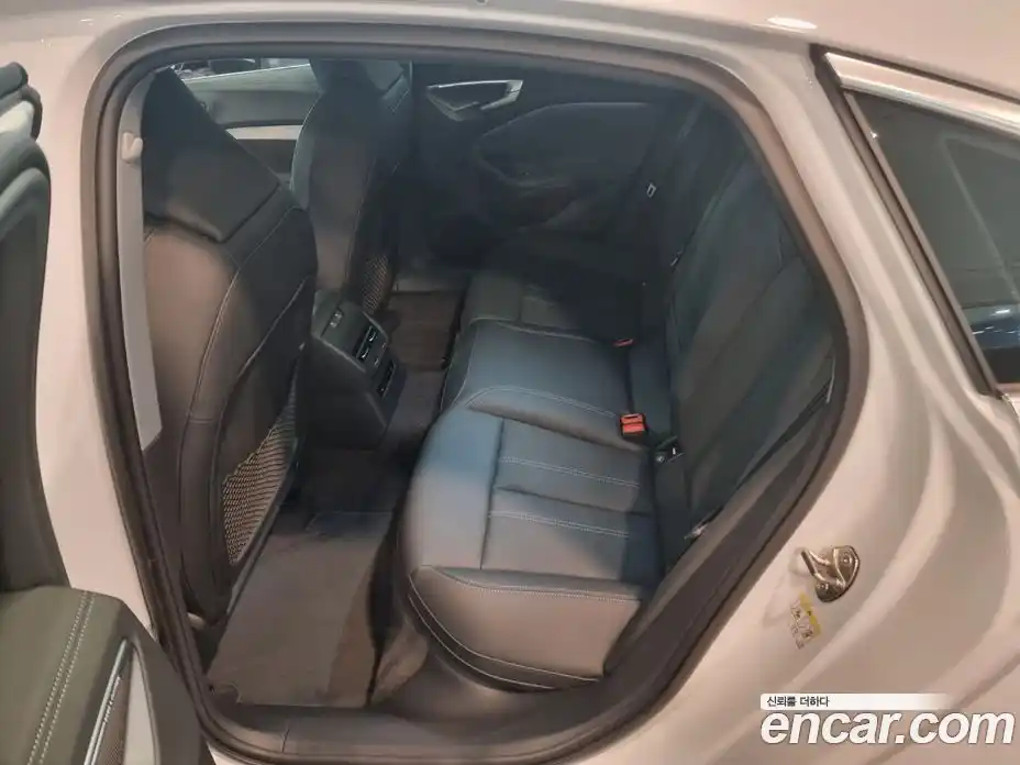 Audi A5 2025 2.0 автомат (гидро), фото 16