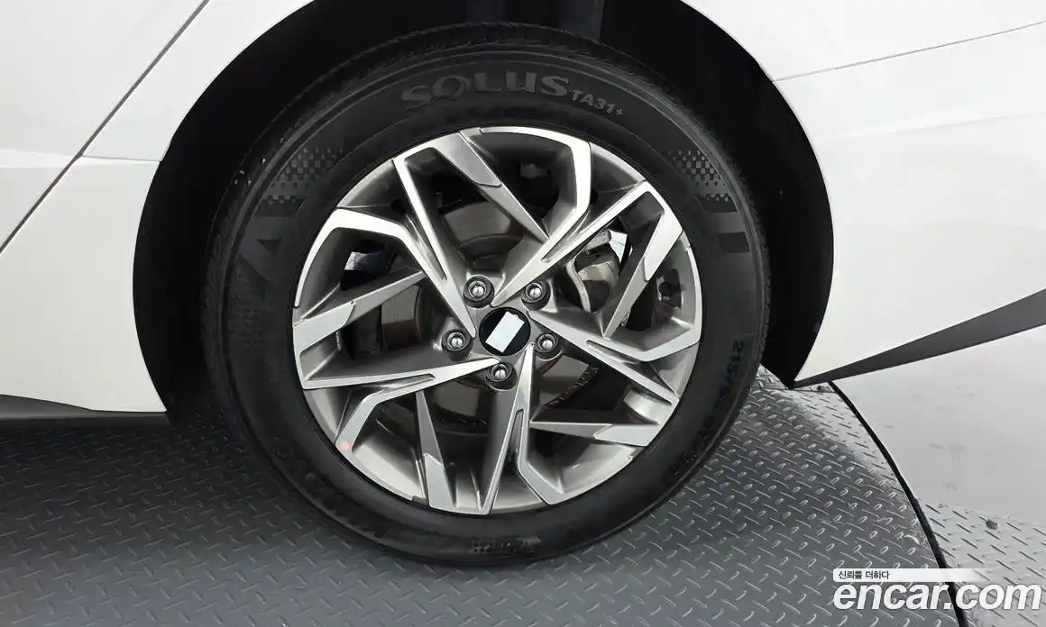 Hyundai Sonata 2021 2.0 автомат (гидро), фото 6