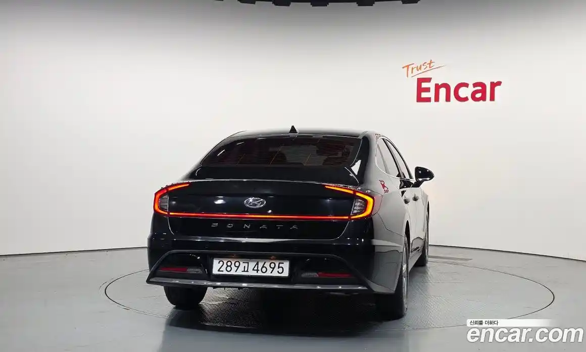 Hyundai Sonata 2019 2.0 автомат (гидро), фото 4