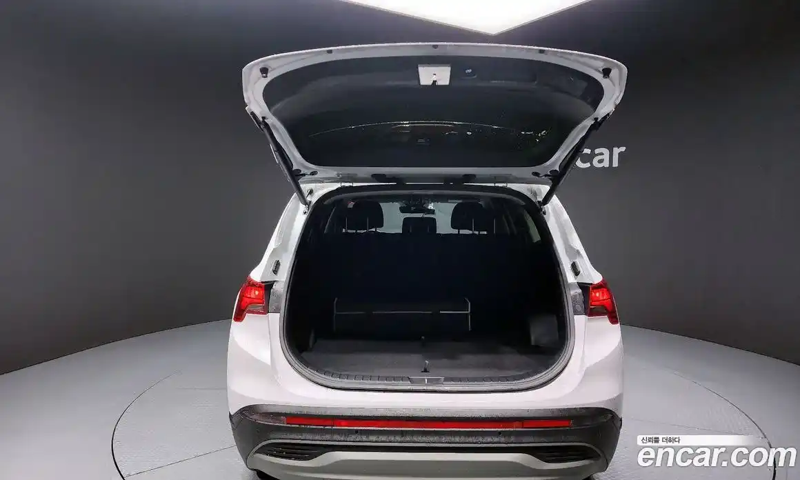 Hyundai Santa Fe 2022 2.2 автомат (гидро), фото 26