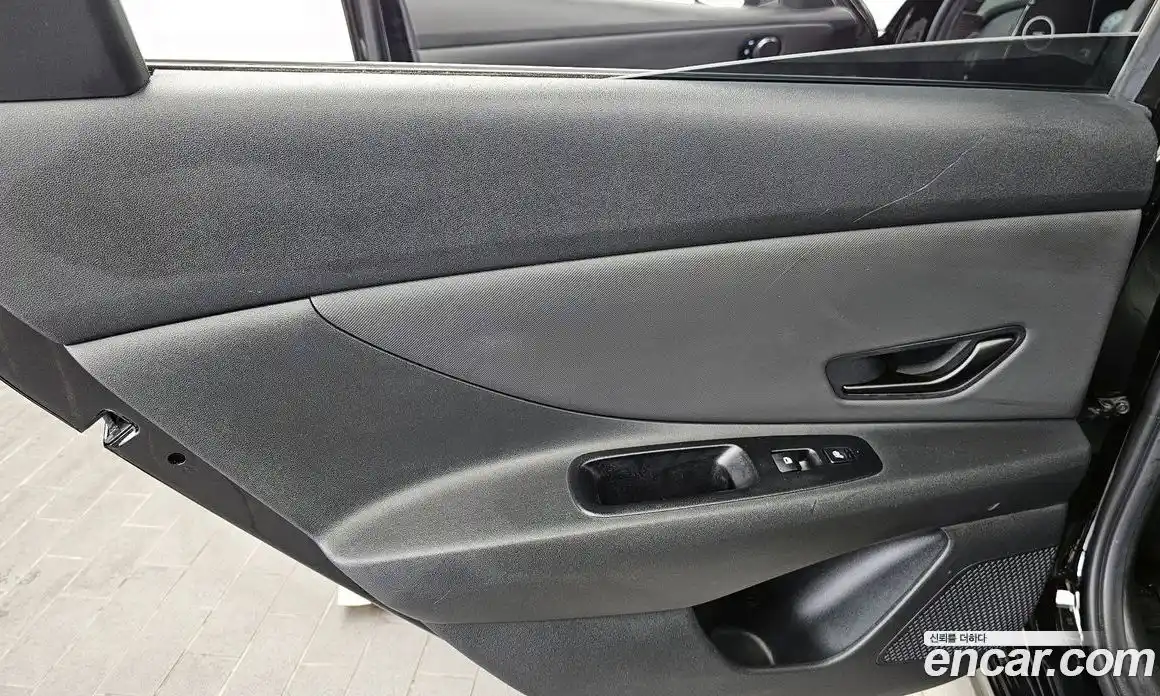 Hyundai Avante 2023 1.6 автомат (гидро), фото 14
