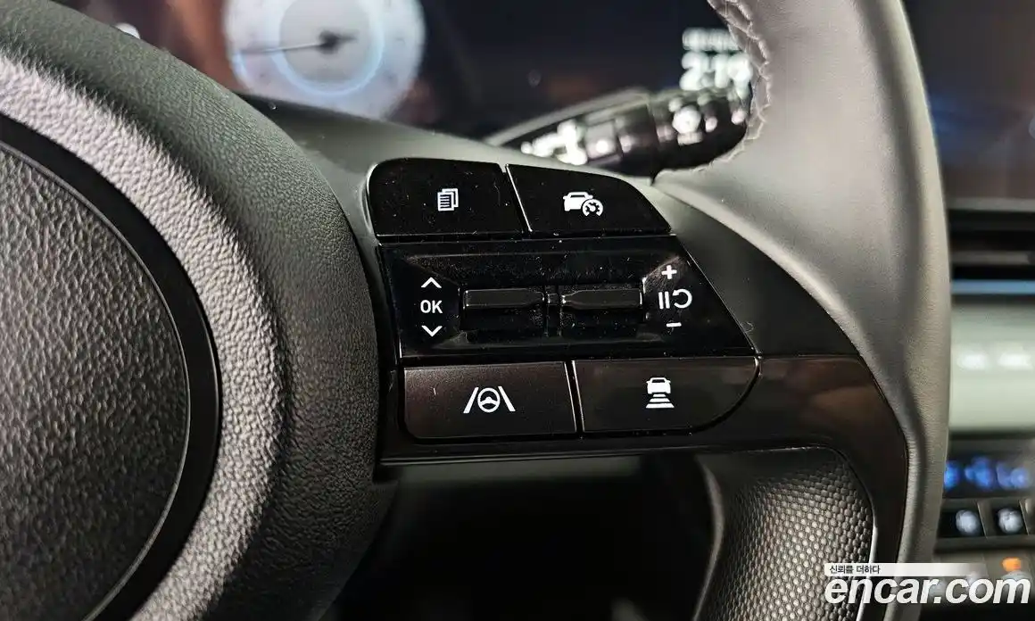Hyundai Avante 2023 1.6 автомат (гидро), фото 23