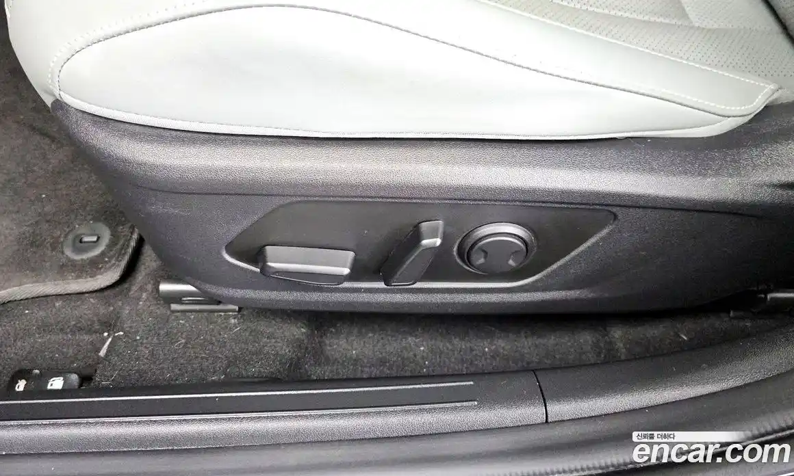 Hyundai Avante 2023 1.6 автомат (гидро), фото 29