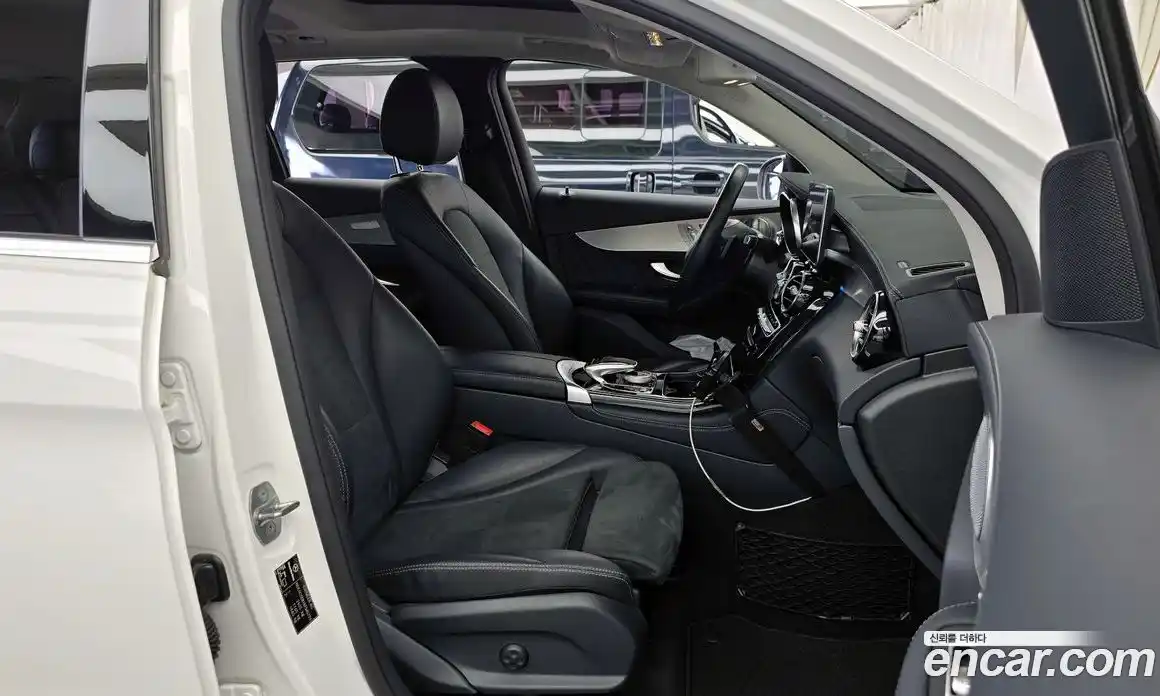 Mercedes-Benz GLC-Class 2018 2.0 гидро, фото 16 Mercedes-Benz GLC-Class 2018 2.0 гидро, фото 16