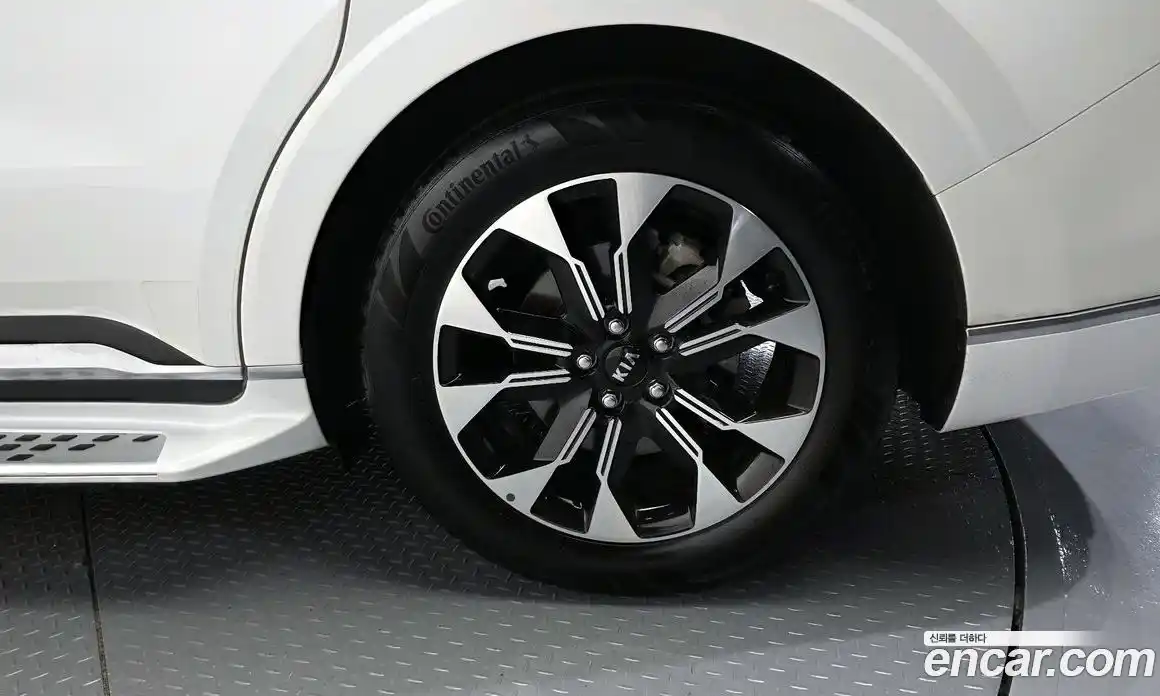 Kia Carnival 2021 3.5 автомат (гидро), фото 5