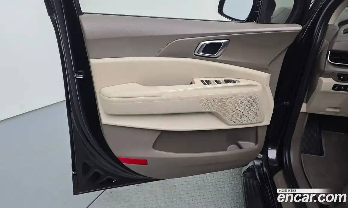 Kia Carnival 2025 2.2 автомат (гидро), фото 15