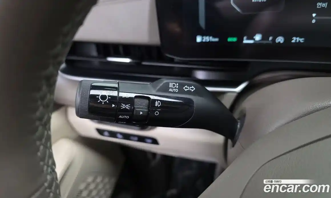 Kia Carnival 2025 2.2 автомат (гидро), фото 28