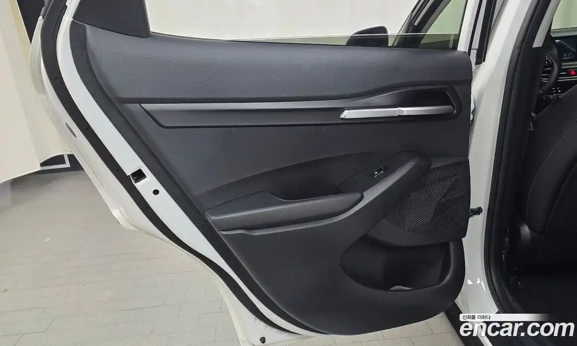 Kia Seltos 2024 1.6 автомат (гидро), фото 15