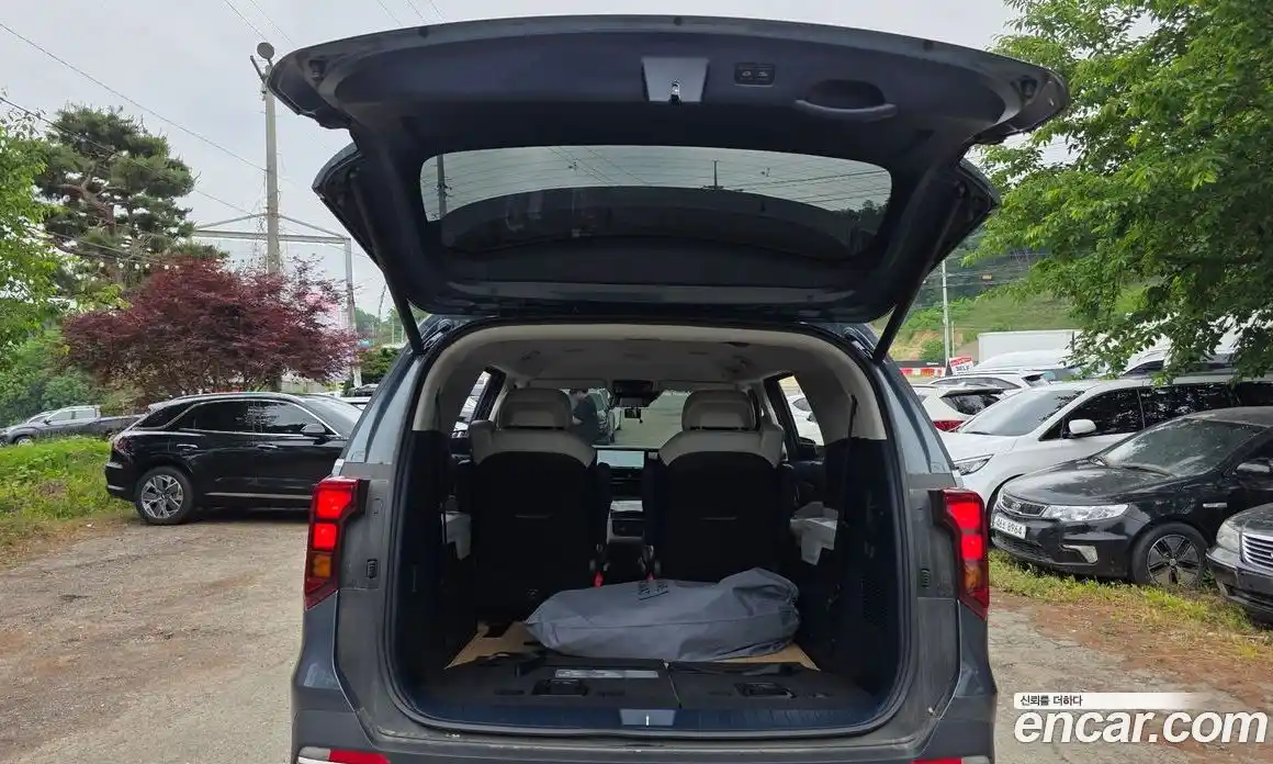 Kia Carnival 2024 1.6 автомат (гидро), фото 22