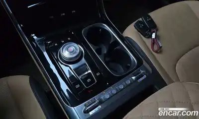 Kia Carnival 2023 2.2 автомат (гидро), миниатюра 9