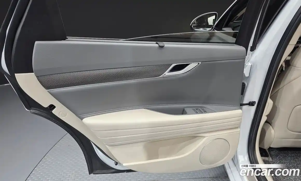 Genesis G80 2025 2.5 автомат (гидро), фото 15
