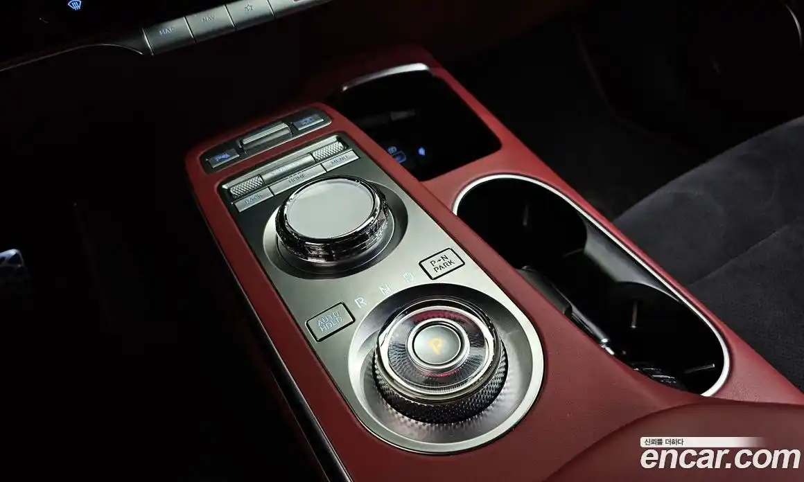 Genesis GV70 2021 2.5 автомат (гидро), фото 9
