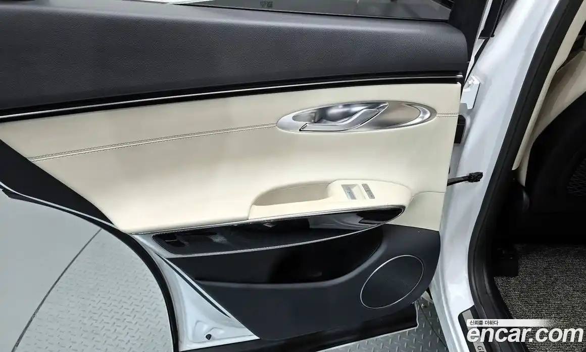 Genesis GV70 2021 2.5 автомат (гидро), фото 15