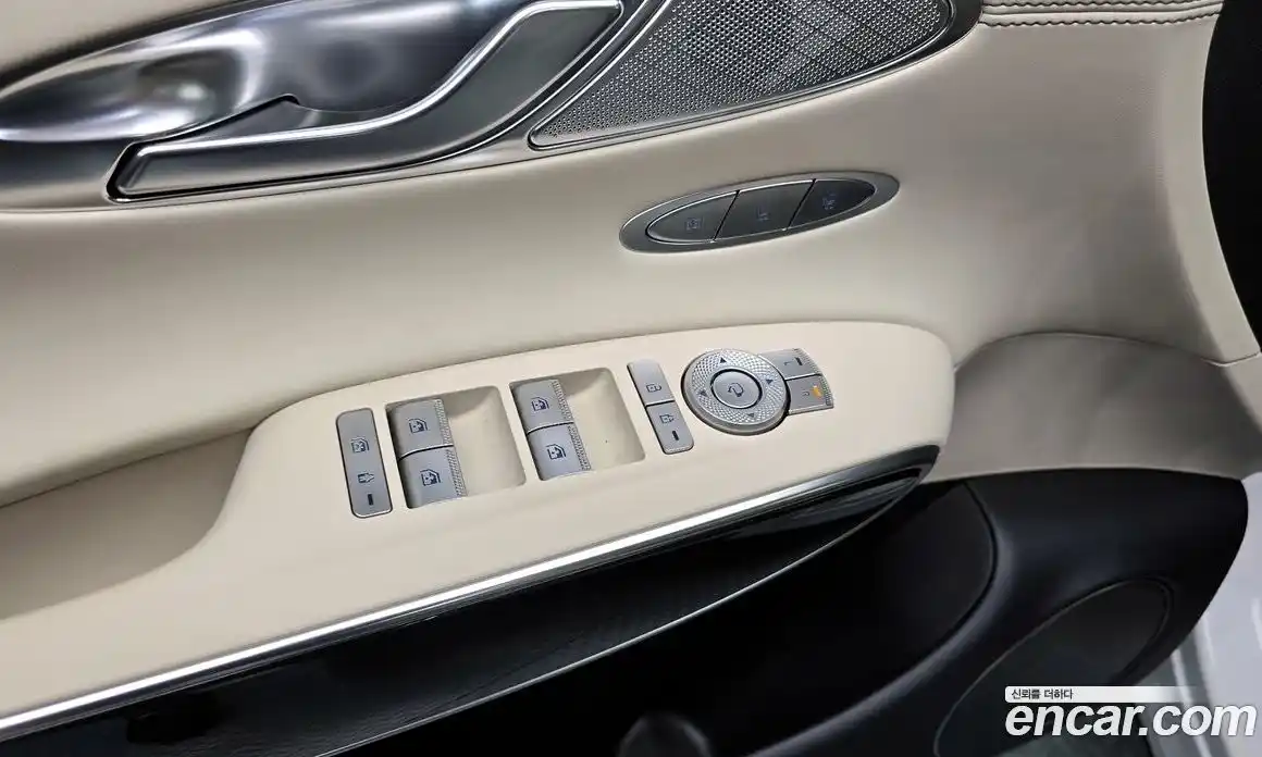 Genesis GV70 2021 2.5 автомат (гидро), фото 24