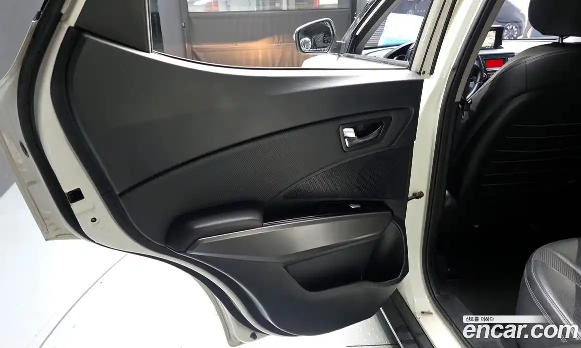 SsangYong TIBOLI 2017 1.6 автомат (гидро), фото 15