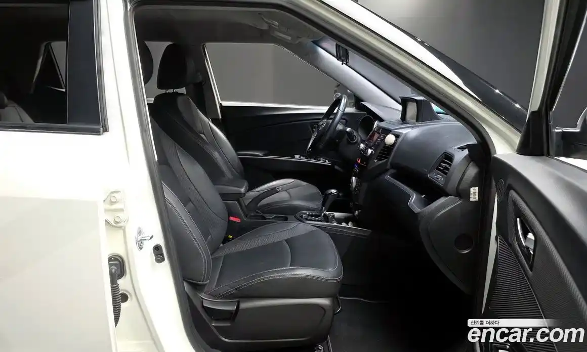 SsangYong TIBOLI 2017 1.6 автомат (гидро), фото 17