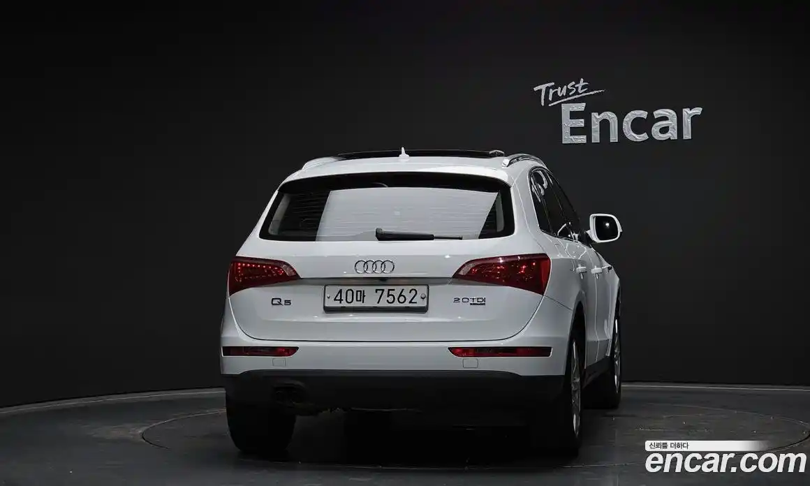 Audi Q5 2010 2.0 автомат (гидро), фото 4