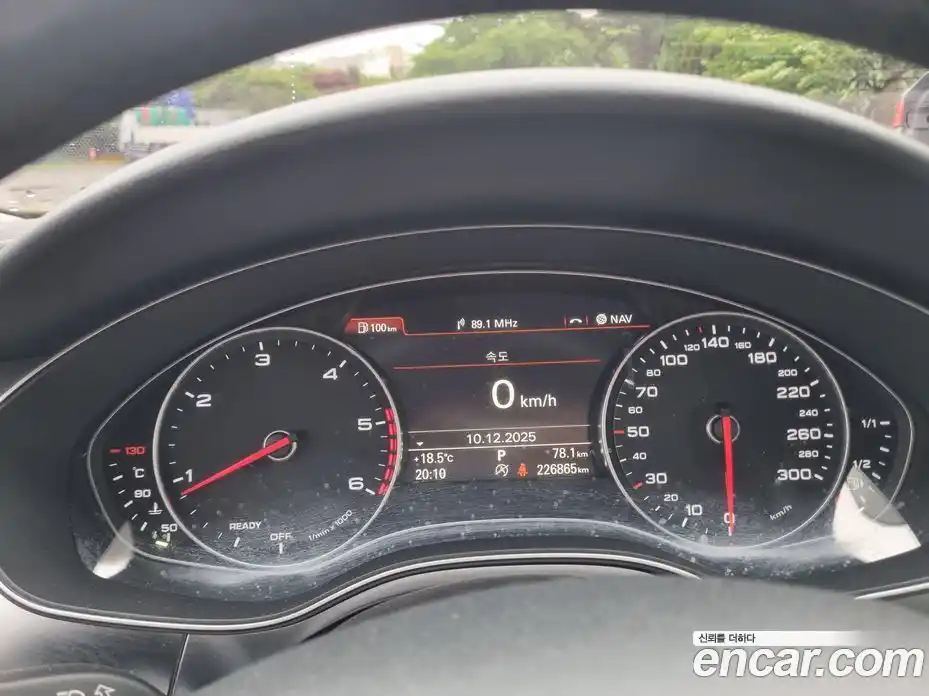 Audi A6 2015 2.0 автомат (гидро), фото 11