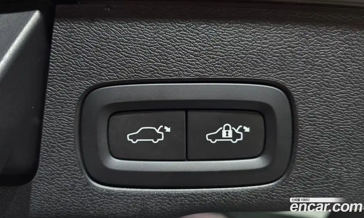 Volvo XC60 2022 2.0 автомат (гидро), фото 23