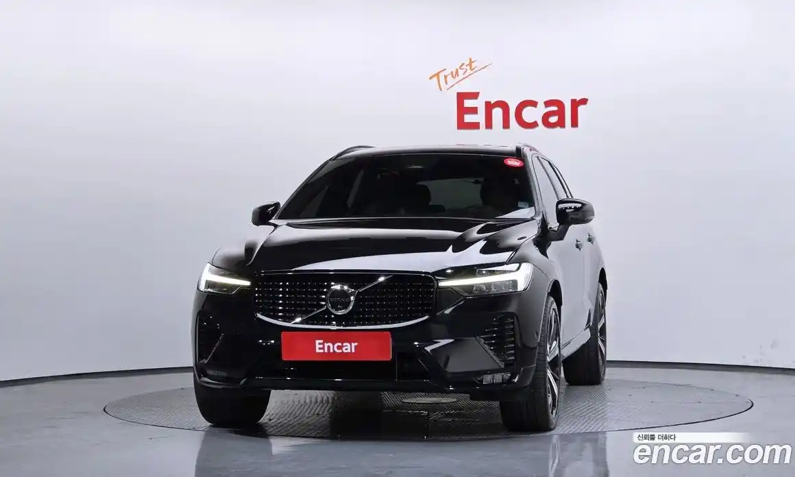 Volvo XC60 2022 2.0 автомат (гидро), фото 3