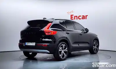 Volvo XC40 2020 2.0 автомат (гидро), миниатюра 2
