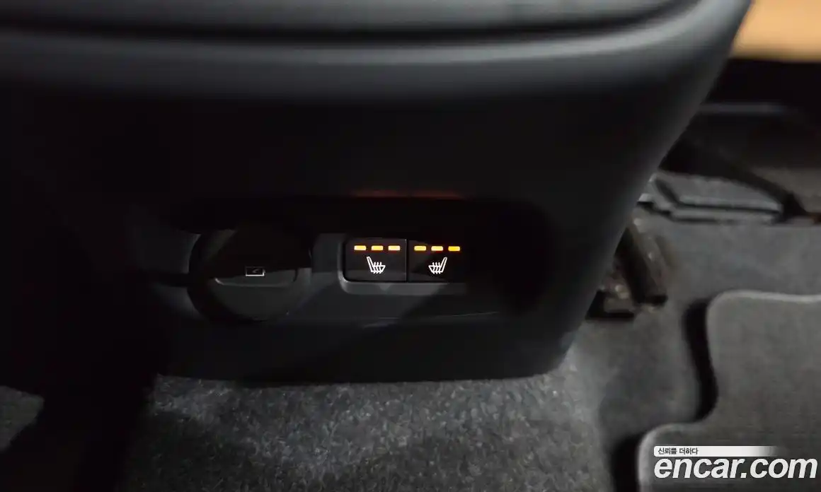 Volvo XC40 2020 2.0 автомат (гидро), фото 21