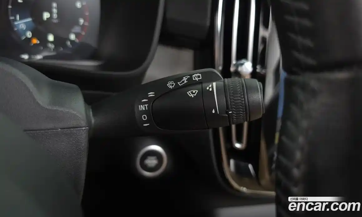 Volvo XC40 2020 2.0 автомат (гидро), фото 29