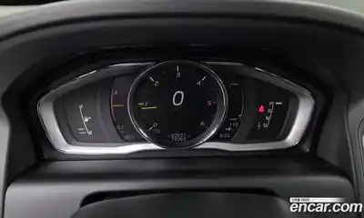 Volvo XC60 2017 2.0 автомат (гидро), миниатюра 11