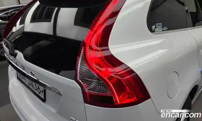 Volvo XC60 2017 2.0 автомат (гидро), миниатюра 9