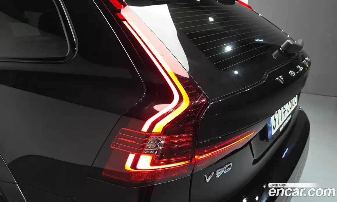 Volvo V90 2020 2.0 автомат (гидро), фото 8