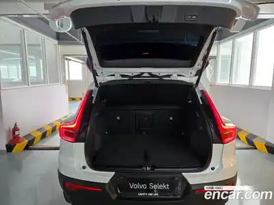 Volvo XC40 2026 2.0 автомат (гидро), миниатюра 12