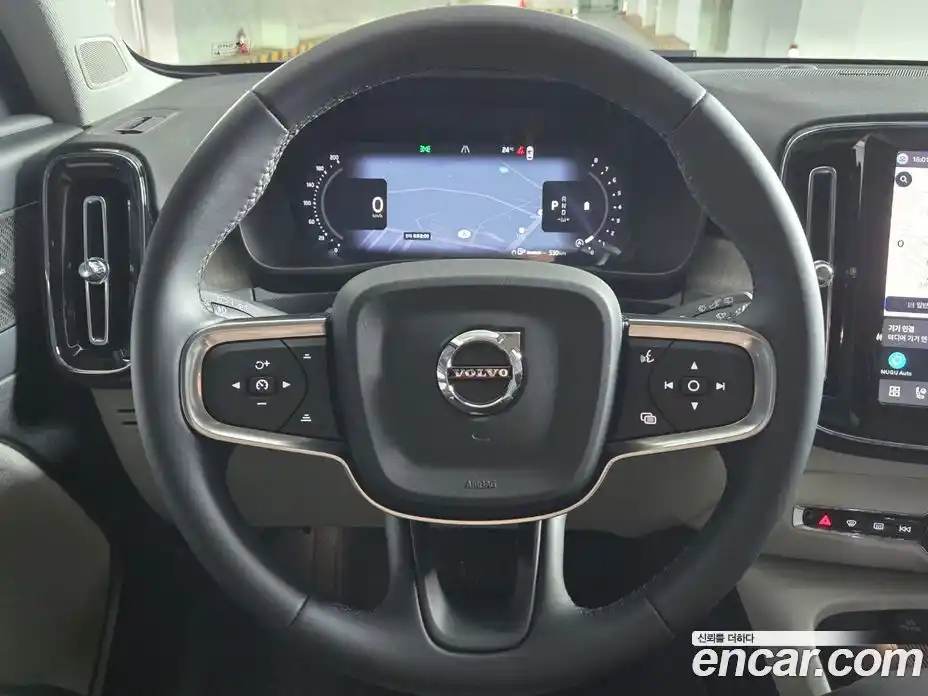 Volvo XC40 2026 2.0 автомат (гидро), фото 13