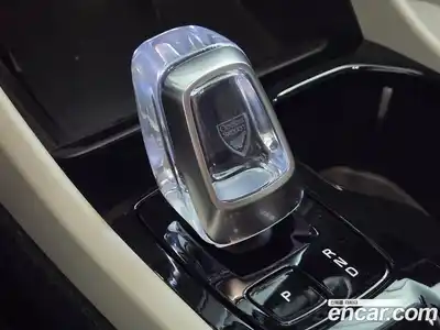 Volvo XC40 2026 2.0 автомат (гидро), миниатюра 8
