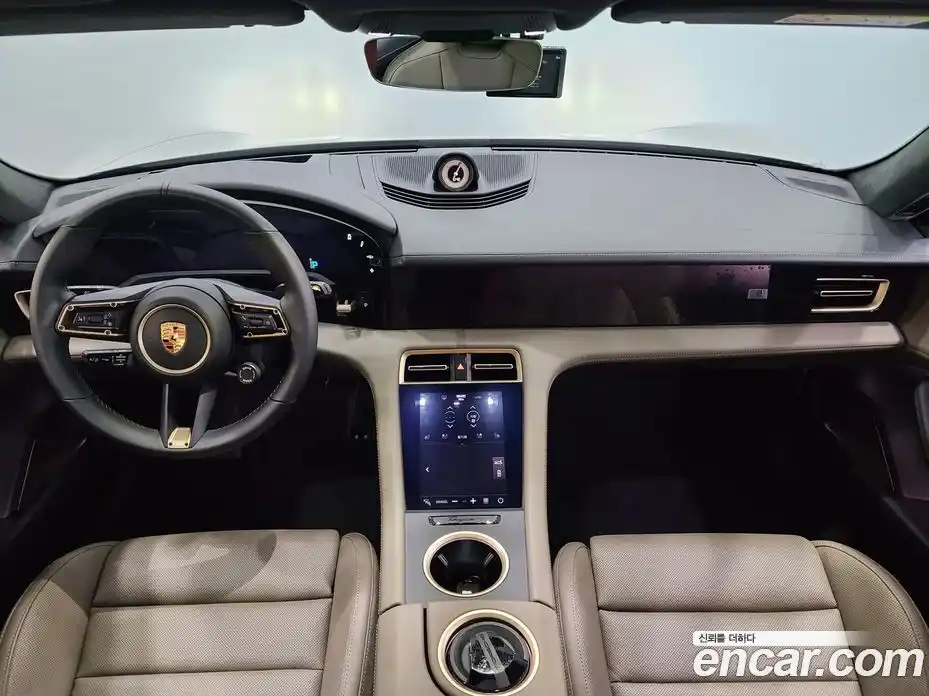 Porsche Taycan 2024 0.1 автомат (гидро), фото 7