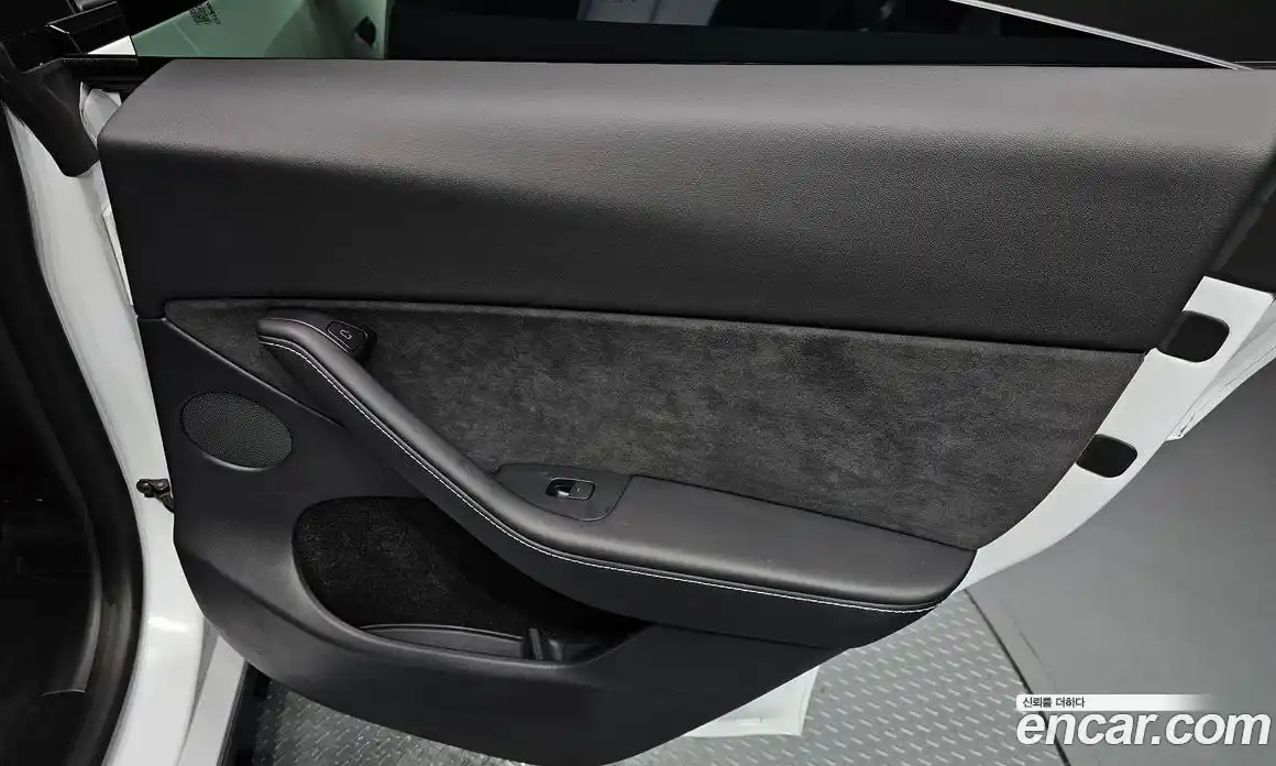 Tesla Model Y 2023 0.2 гидро, фото 15