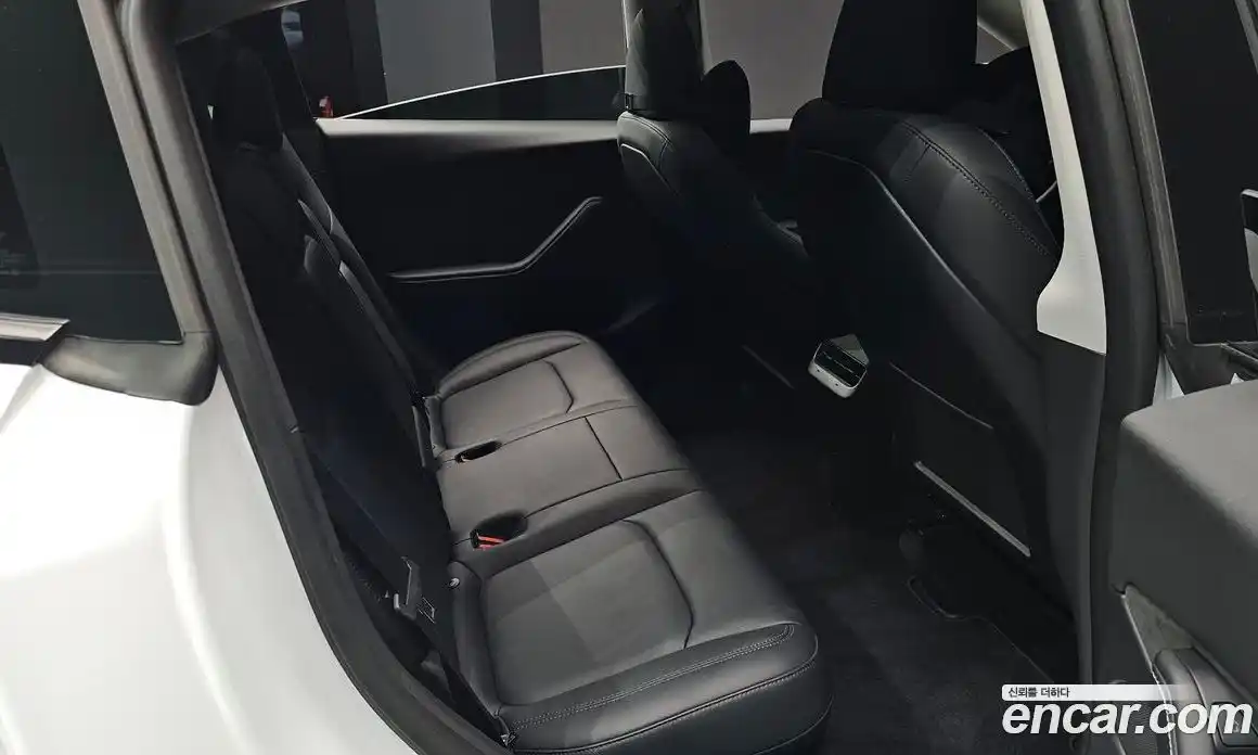 Tesla Model Y 2023 0.2 гидро, фото 18