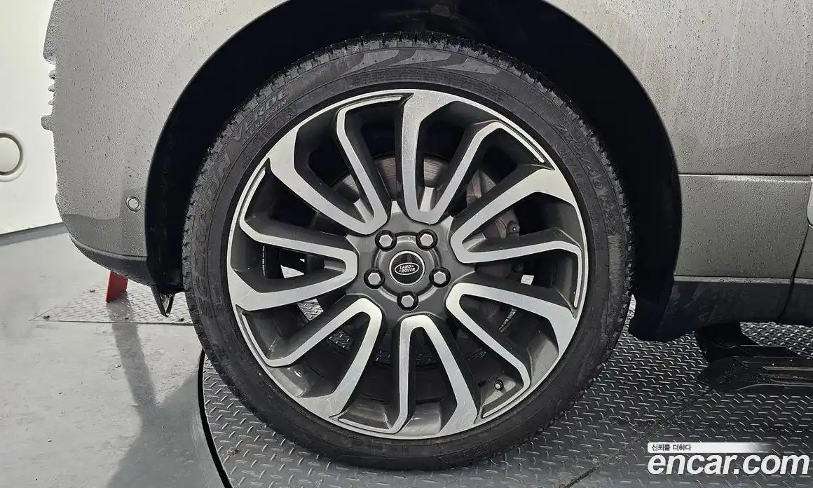 Land Rover Range Rover 2017 5.0 автомат (гидро), фото 5