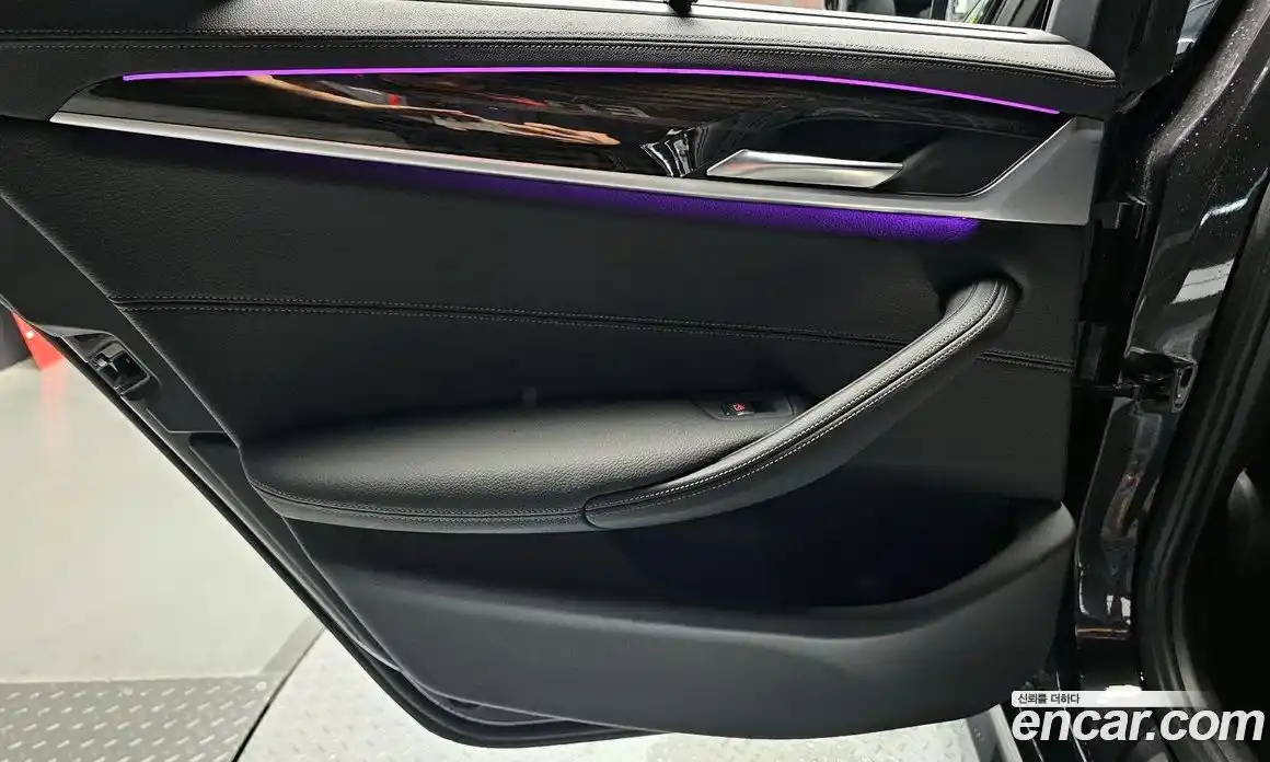 BMW 5 серия 2022 2.0 автомат (гидро), фото 15