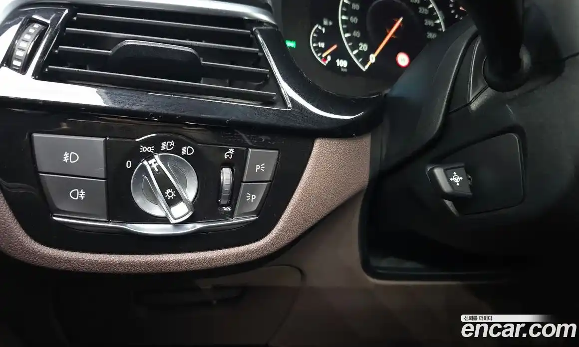 BMW 5 серия 2019 2.0 автомат (гидро), фото 28