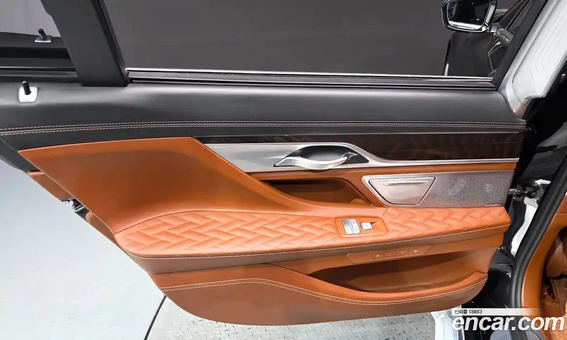 BMW 7 серия 2020 6.6 автомат (гидро), фото 15