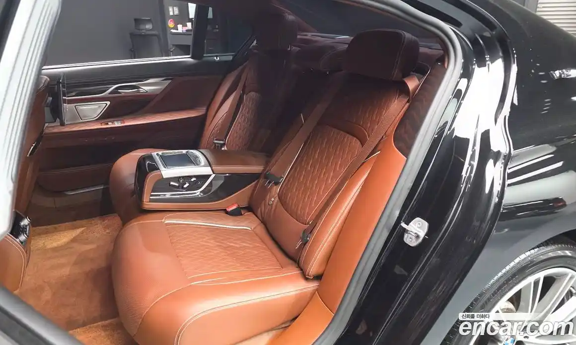 BMW 7 серия 2020 6.6 автомат (гидро), фото 17