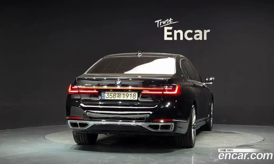 BMW 7 серия 2020 6.6 автомат (гидро), фото 4