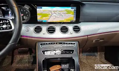 Mercedes-Benz E-Class 2020 2.0 автомат (гидро), миниатюра 12