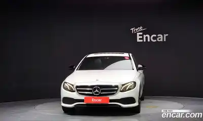 Mercedes-Benz E-Class 2020 2.0 автомат (гидро), миниатюра 3