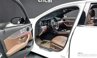 Mercedes-Benz E-Class 2020 2.0 автомат (гидро), миниатюра 10