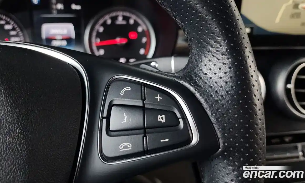 Mercedes-Benz GLC-Class 2019 2.0 гидро, фото 22 Mercedes-Benz GLC-Class 2019 2.0 гидро, фото 22